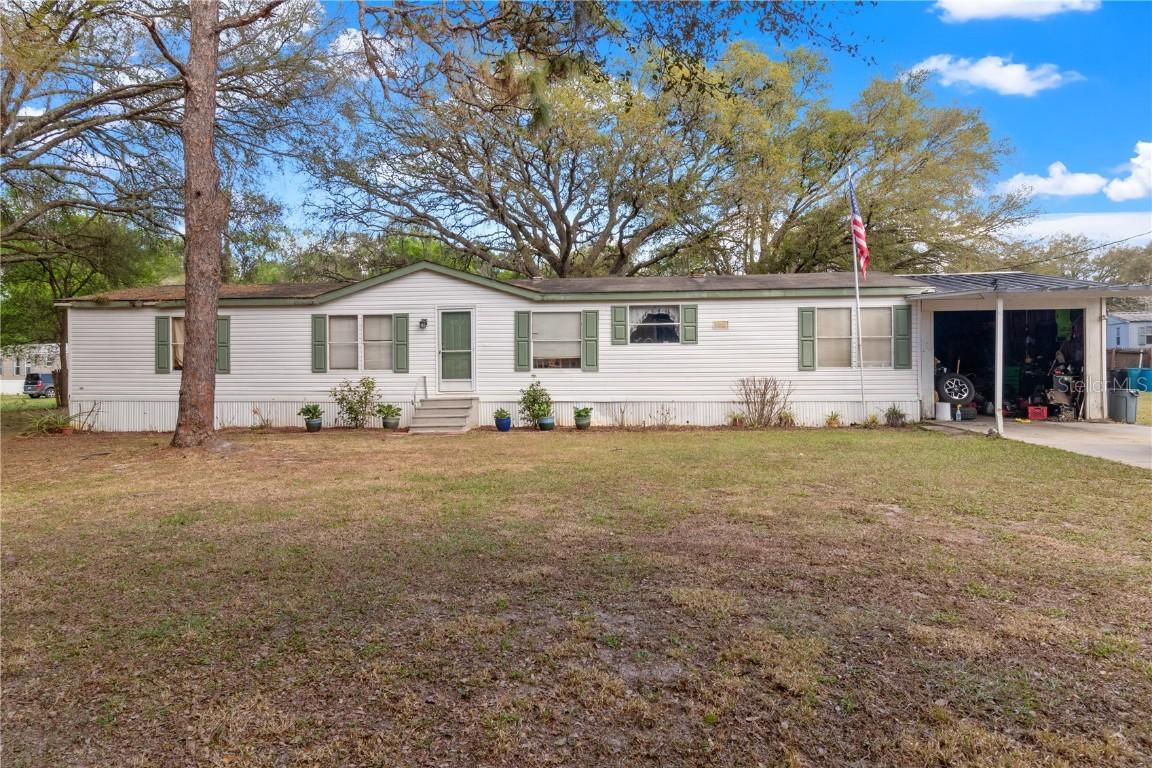 8240 Hamster Dr., Zephyrhills, FL 33540