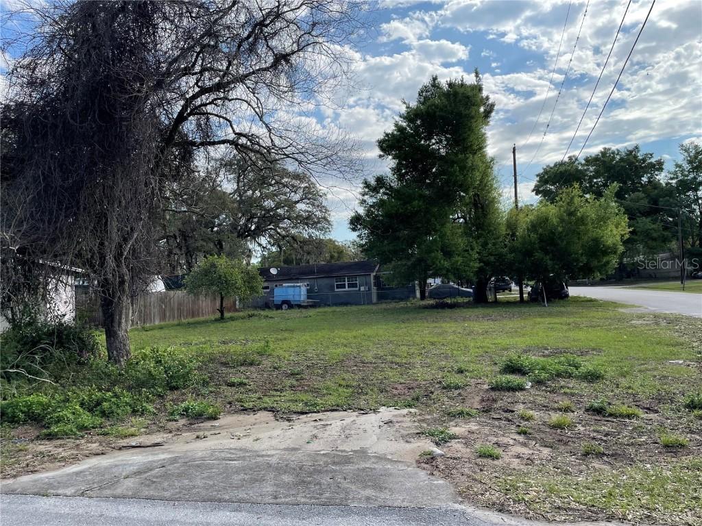 1001 N Parsons Ave., Seffner, FL 33584