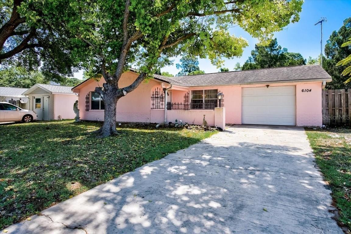 6104 Westport Dr., Port Richey, FL 34668