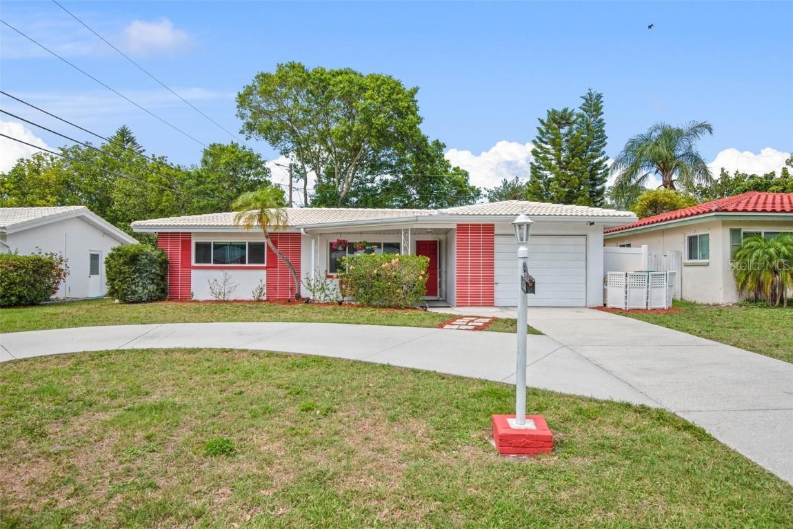 2038 Shadow Ln., Clearwater, FL 33763