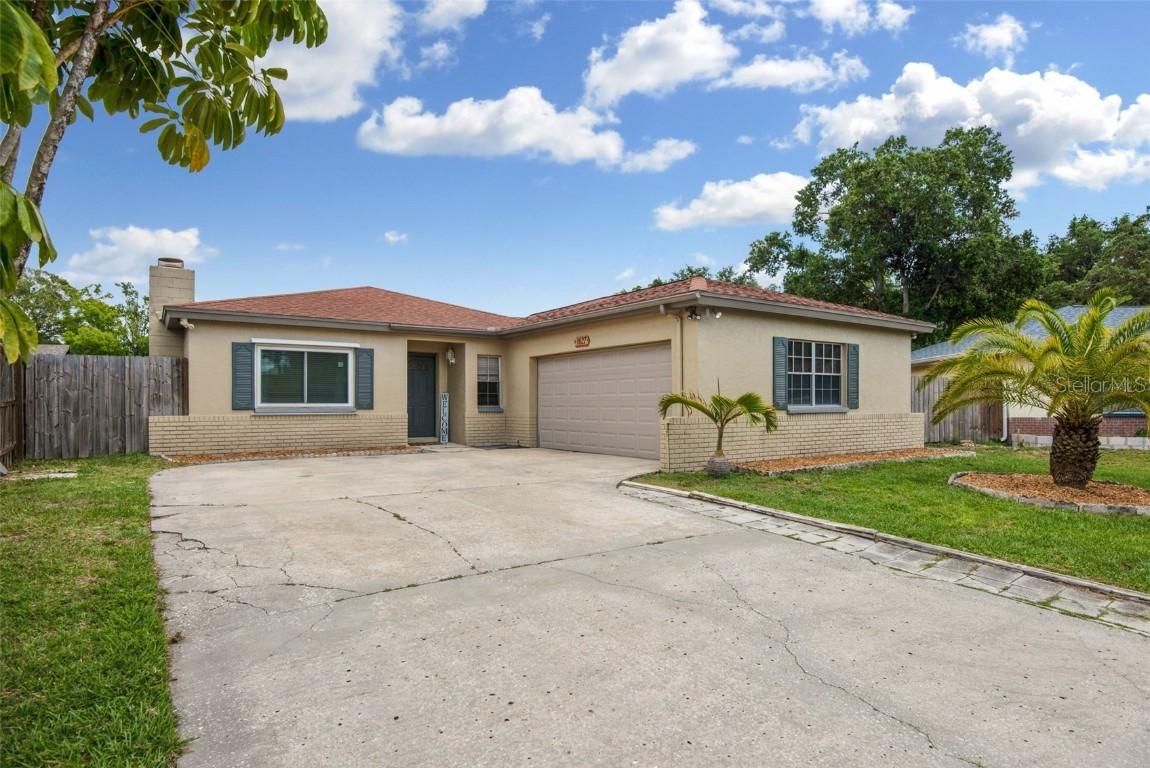 1627 E Grovehill Rd., Palm Harbor, FL 34683