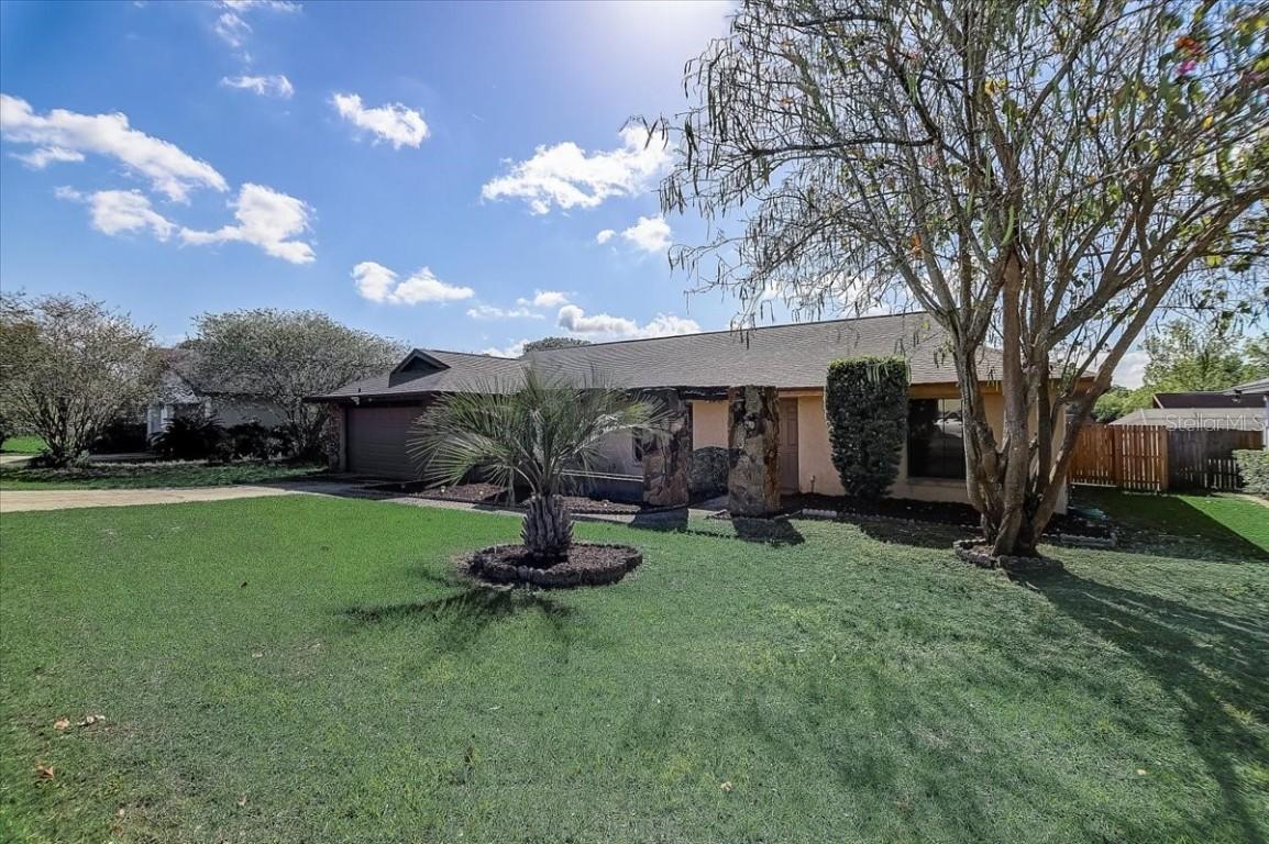 934 Hillrise Dr., Brandon, FL 33510