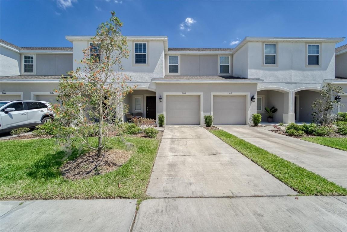 7048 Grand Elm Dr, Riverview, FL 33578