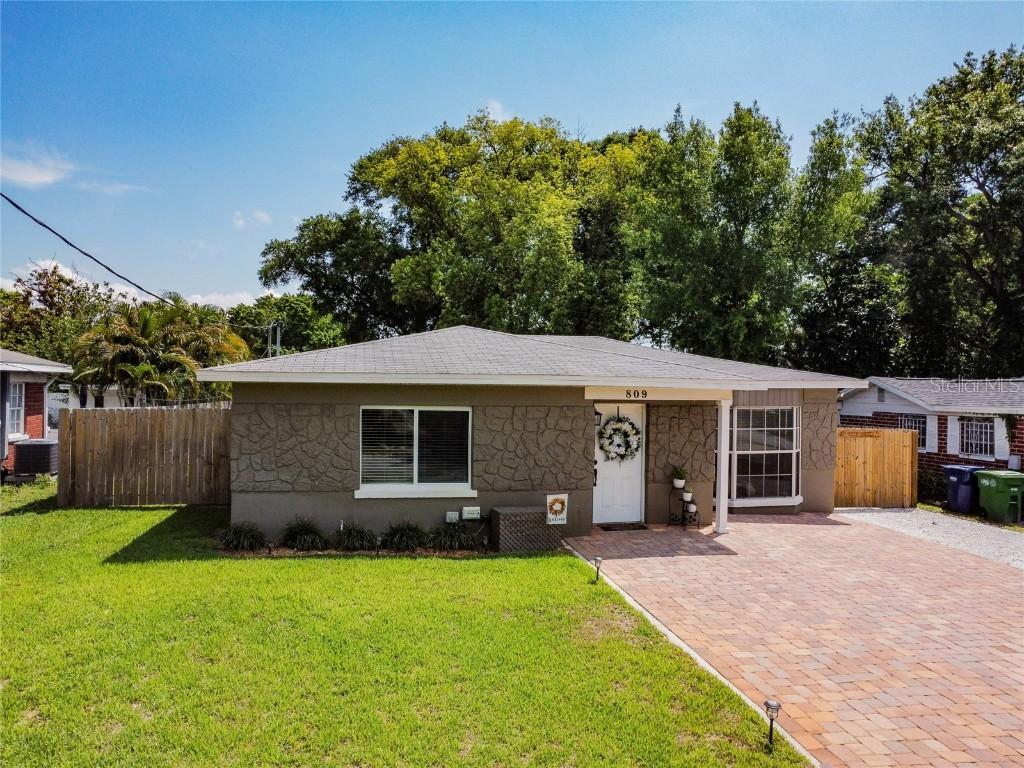 809 N Gomez Ave., Tampa, FL 33609