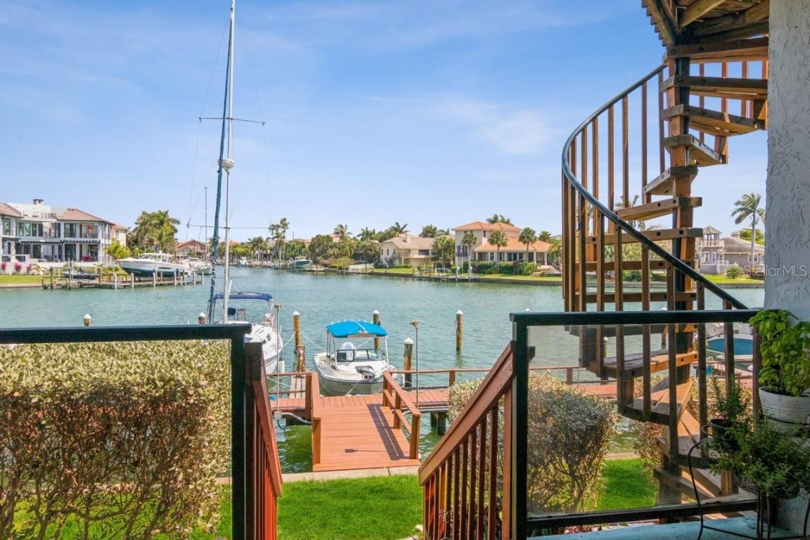 557 Pinellas Bayway #304, Tierra Verde, FL 33715