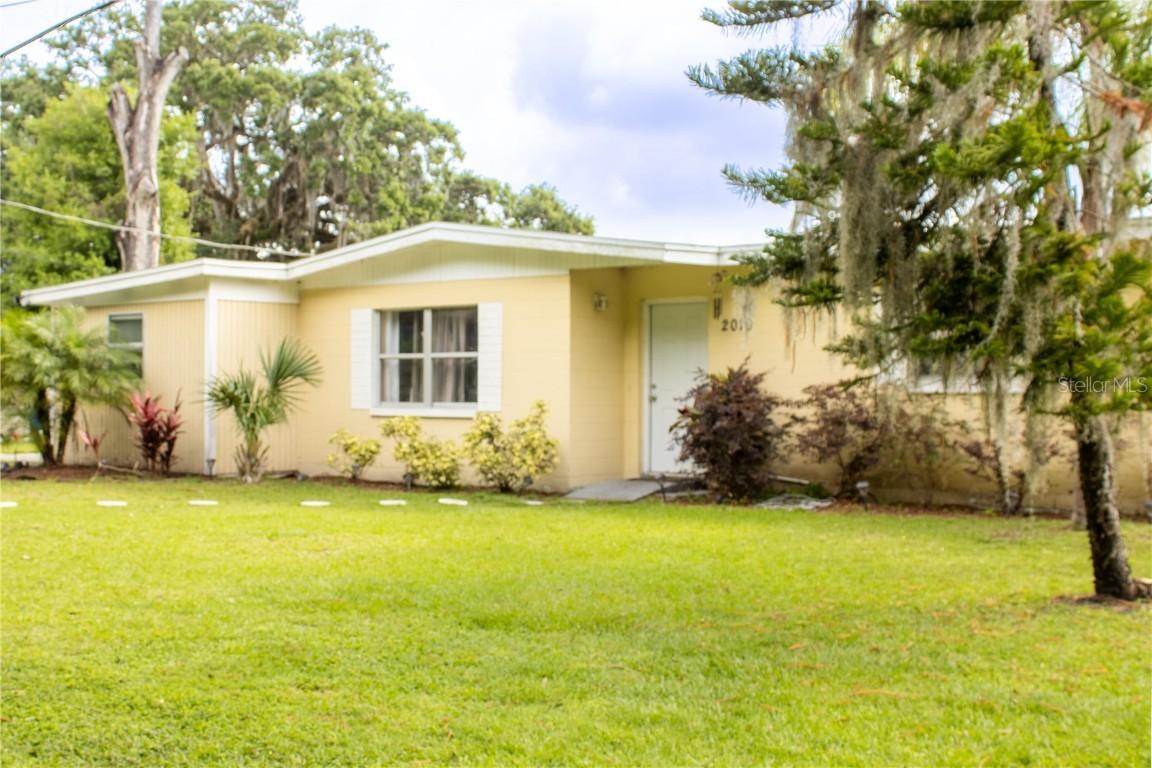 2010 Pleasant Acre Dr., Plant City, FL 33566