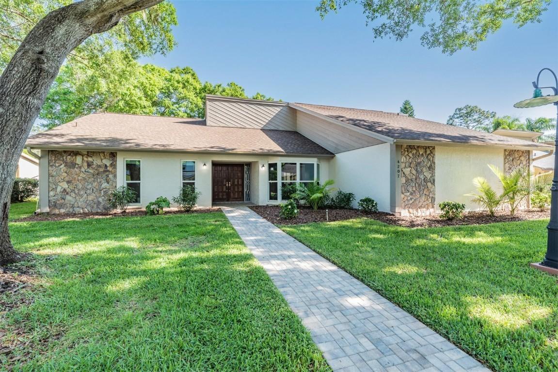 4207 Winding Willow Dr., Tampa, FL 33618