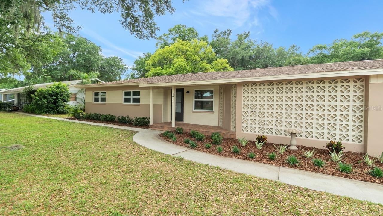 1011 S 66th St., Tampa, FL 33619