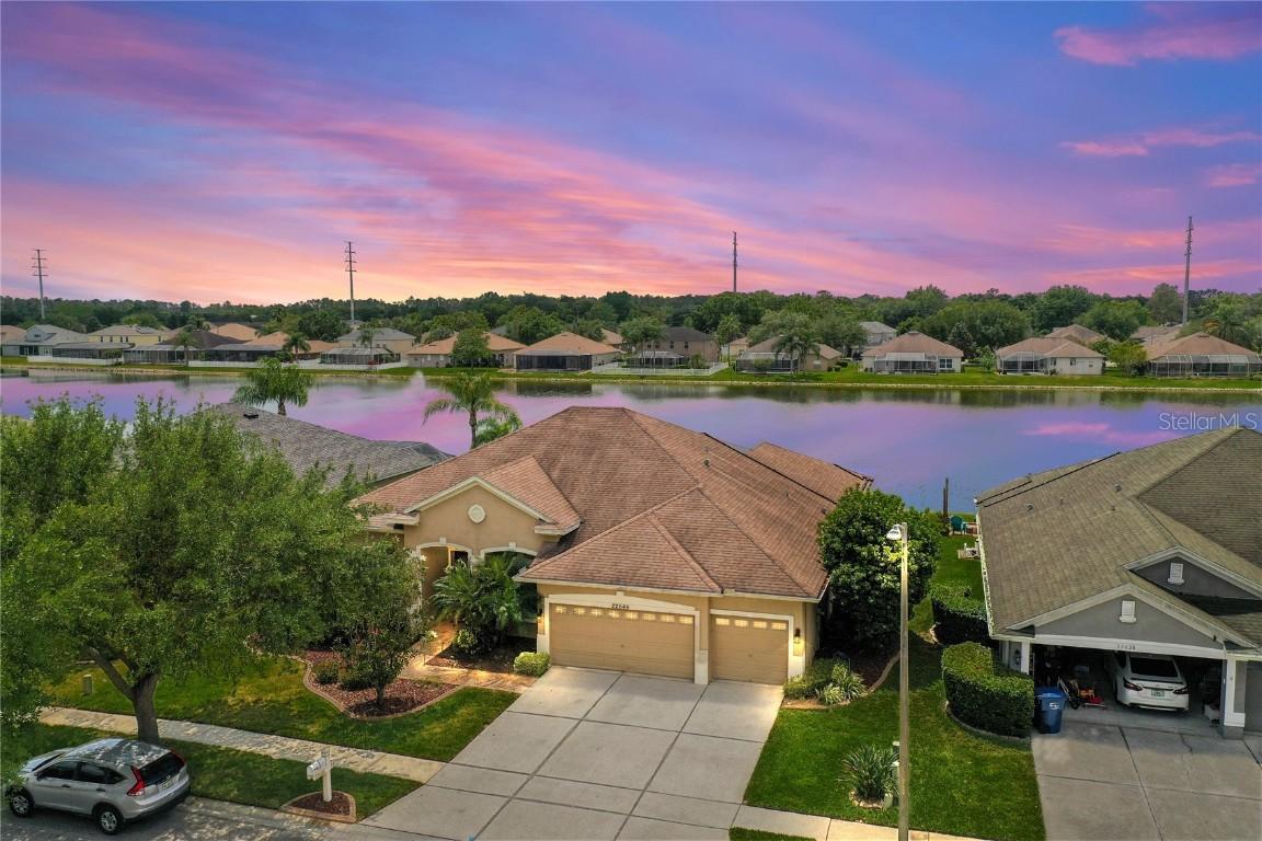 22646 Cliffside Way, Land O Lakes, FL 34639