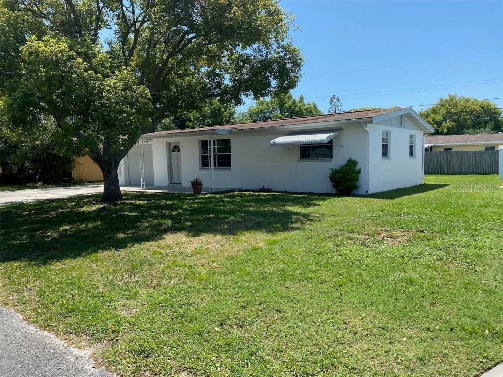 2033 Dixie Garden Loop, Holiday, FL 34690