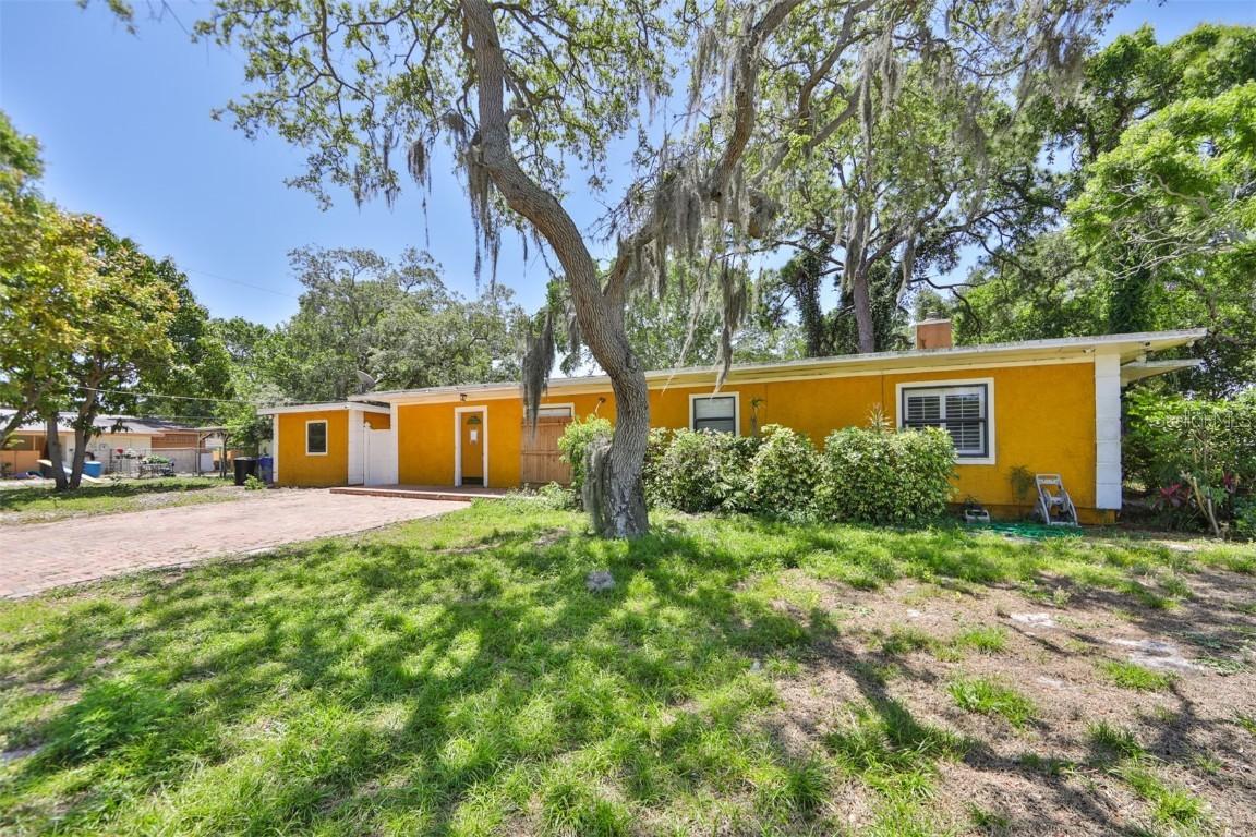 2697 Columbus Way, St Petersburg, FL 33712