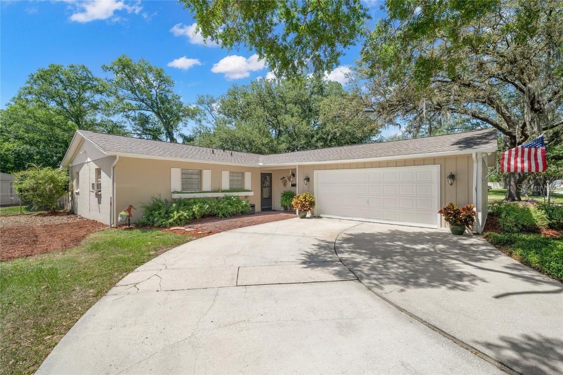 928 Alpine Dr., Brandon, FL 33510