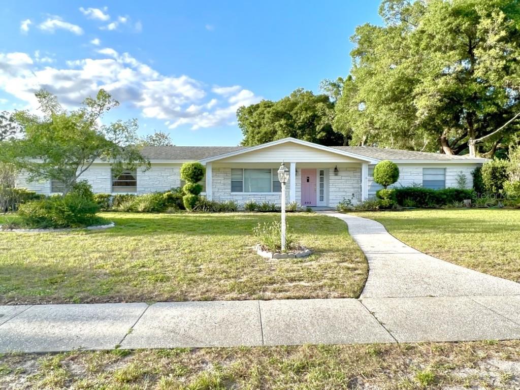 502 Julie Ln., Brandon, FL 33511