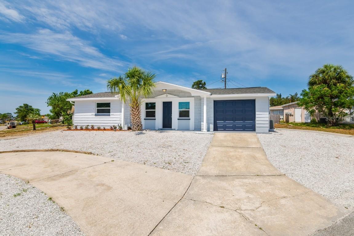 3240 Clydesdale Dr., Holiday, FL 34691