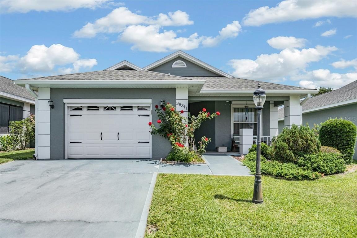 38311 Eucalyptus Dr., Zephyrhills, FL 33542