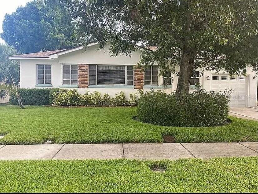 1462 Jacaranda Cir., Clearwater, FL 33755