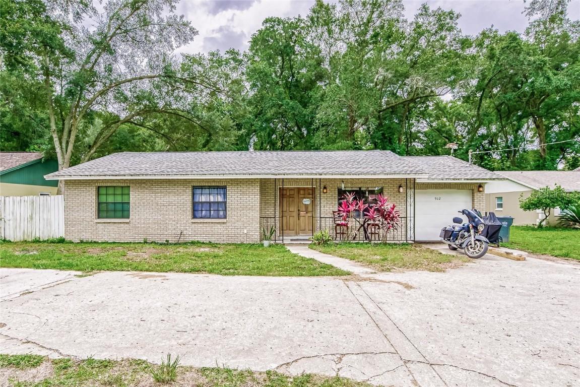 502 W Wheeler Rd., Seffner, FL 33584