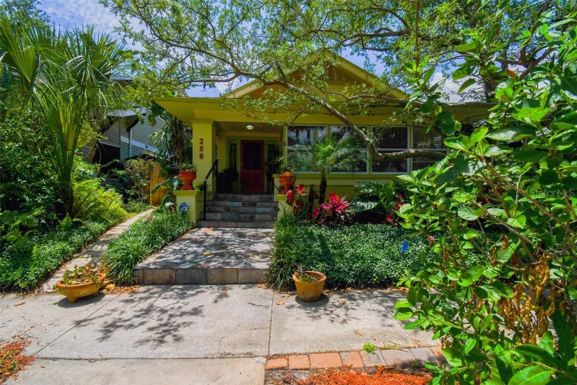 250 16th Ave., St Petersburg, FL 33704