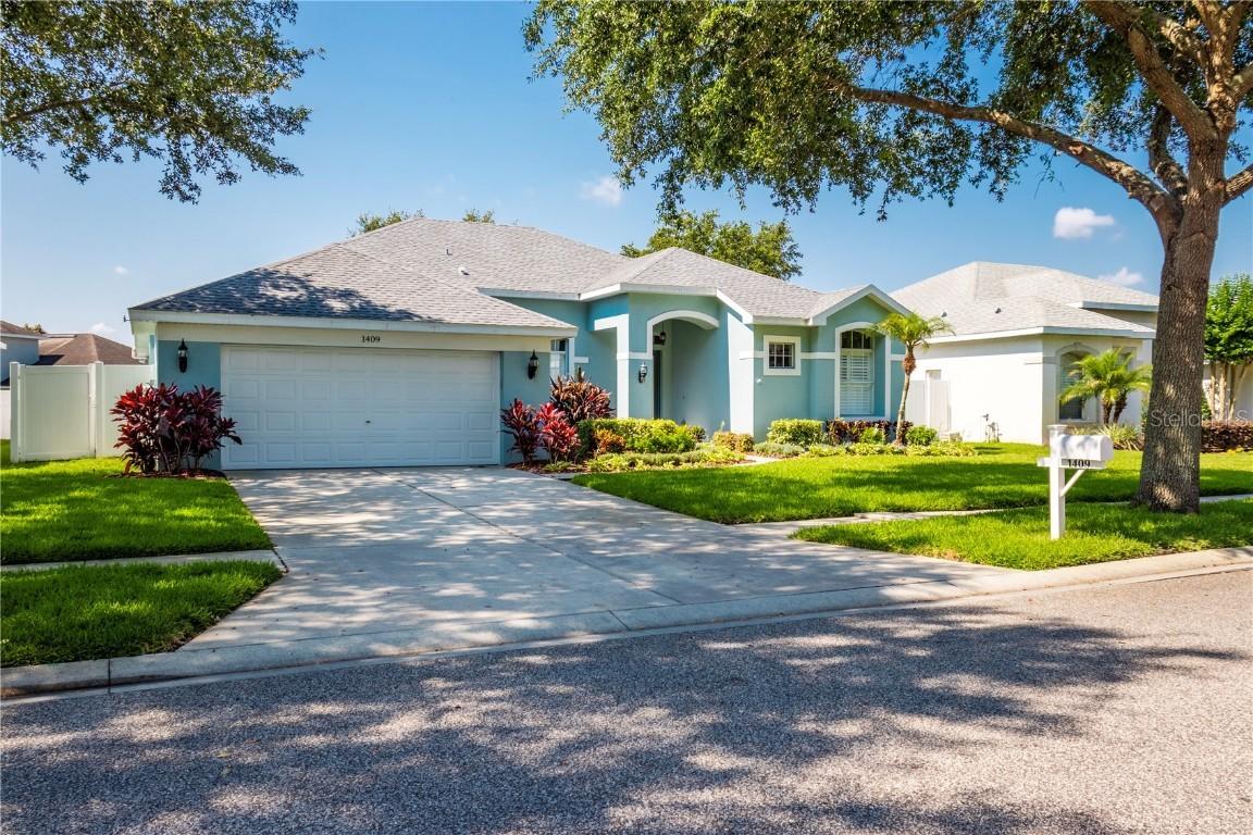 1409 Rowantree Dr., Dover, FL 33527