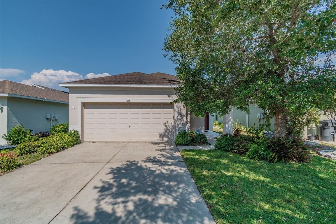 818 College Chase Dr., Ruskin, FL 33570