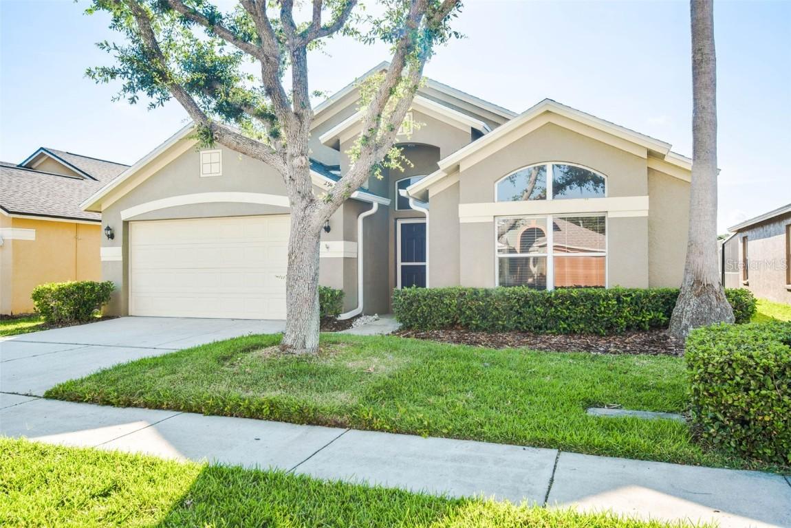 29413 Crossland Dr., Wesley Chapel, FL 33543