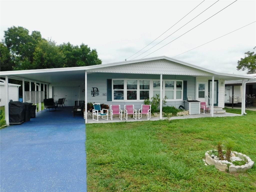 36731 Jodi Ave., Zephyrhills, FL 33542