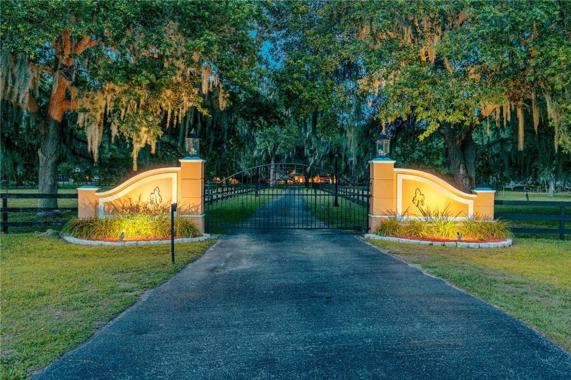 11534 S 39th Hwy., Lithia, FL 33547