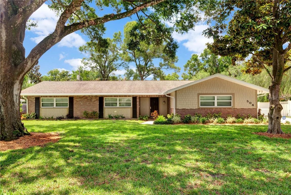 504 Crestover Dr., Temple Terrace, FL 33617