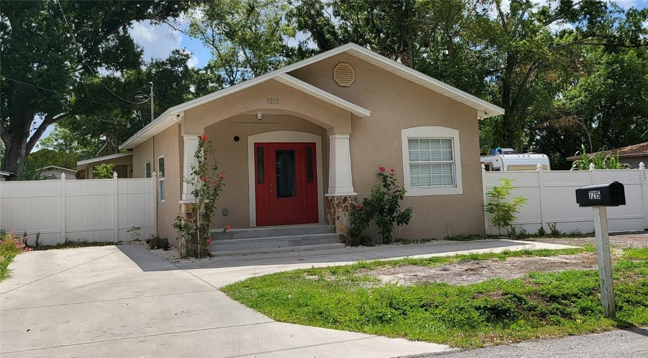 7215 N Amos Ave., Tampa, FL 33614