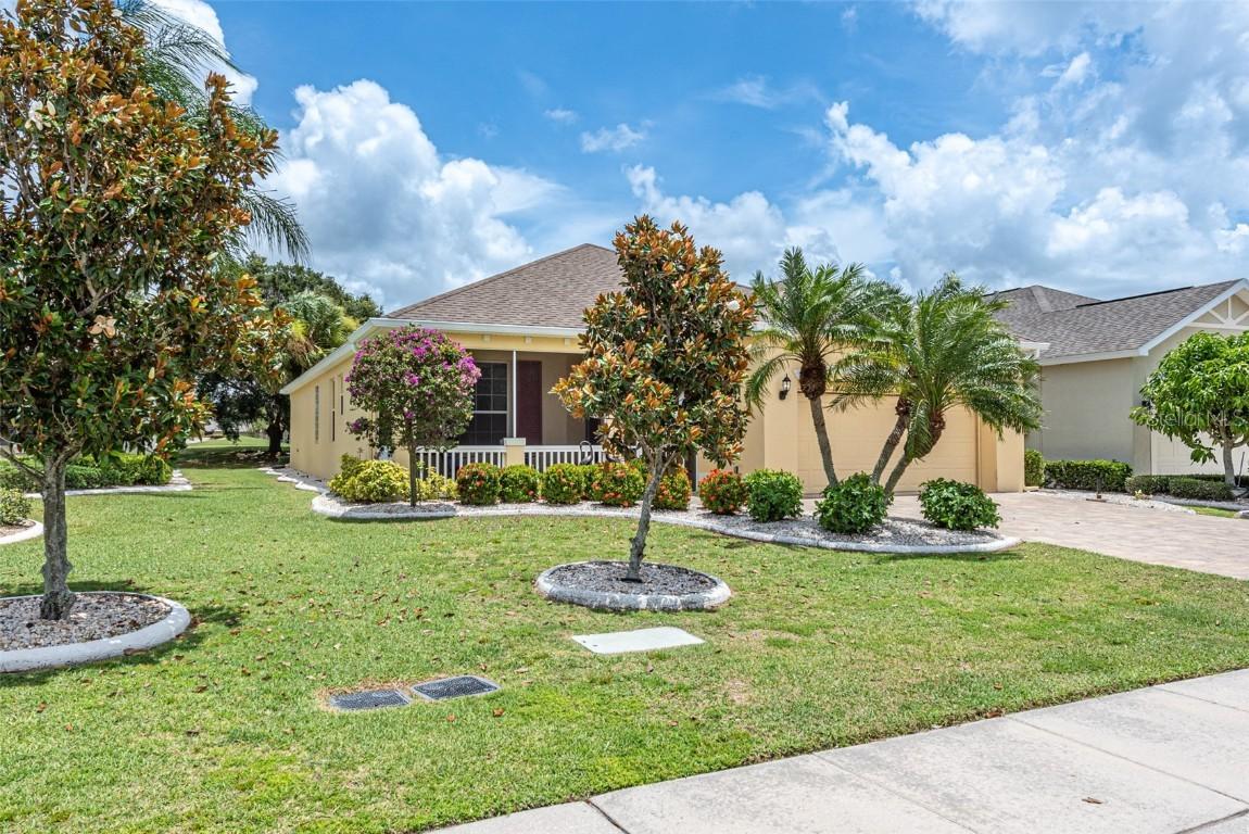 1015 Emerald Dunes Dr., Sun City Center, FL 33573