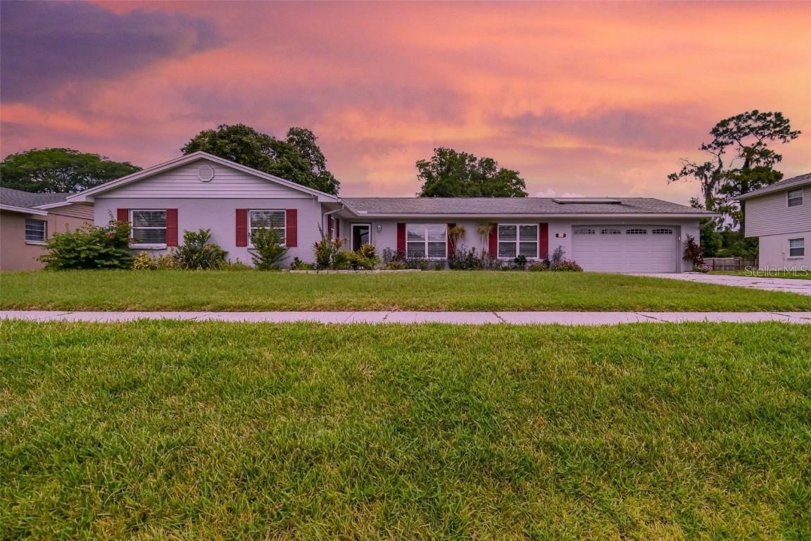 206 Donatello Dr., Brandon, FL 33511