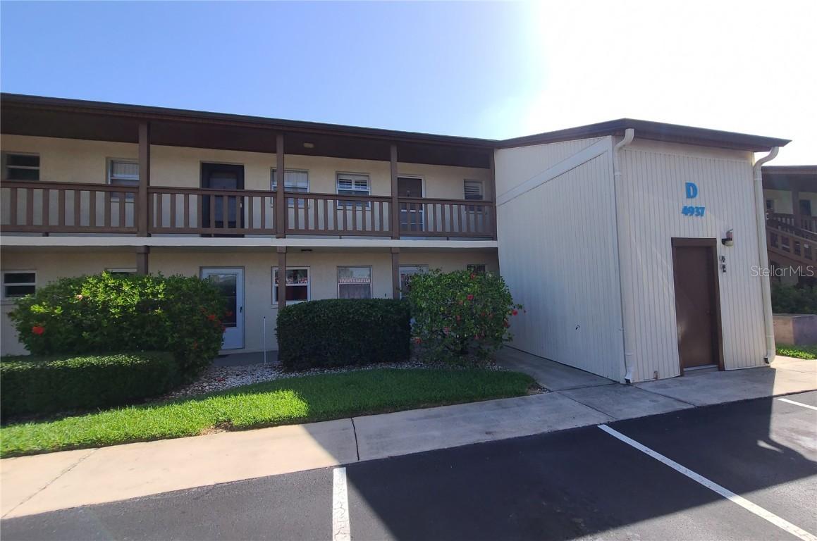 4937 Marine Pkwy. #204, New Port Richey, FL 34652