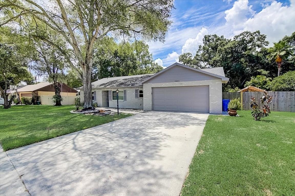 10811 Providence Oaks Dr., Riverview, FL 33578