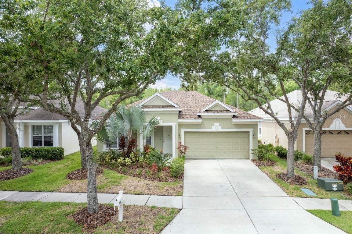 9323 Hunters Park Way, Tampa, FL 33647