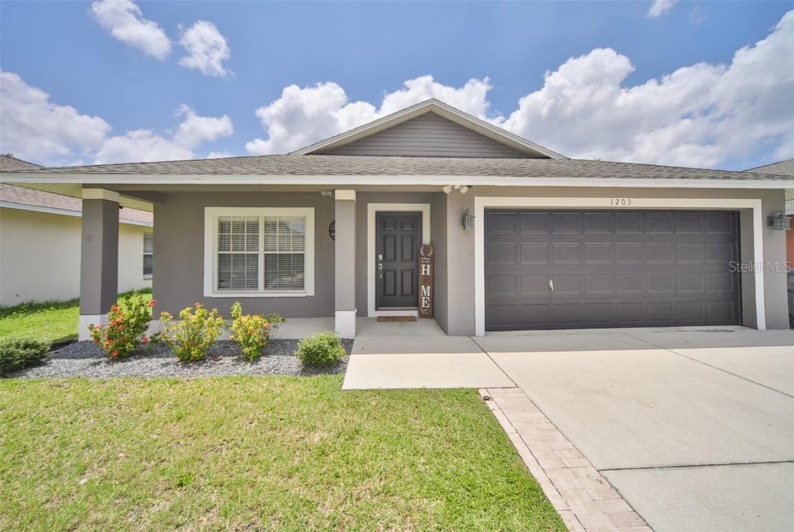 1203 Bayou Pass Dr., Ruskin, FL 33570
