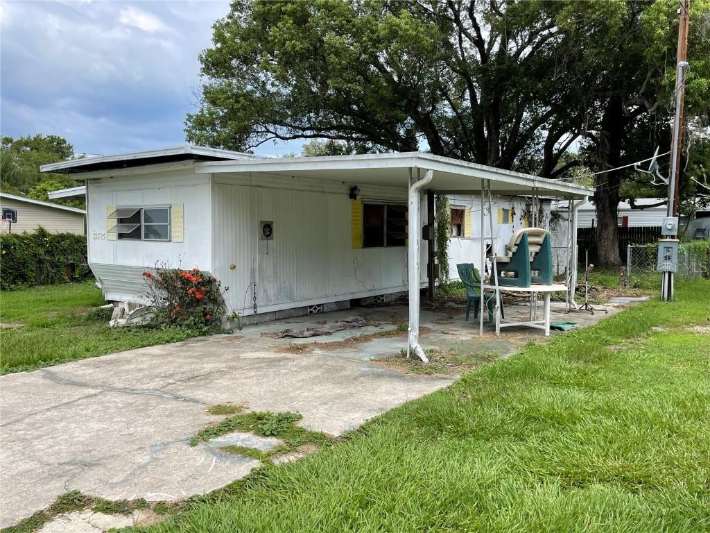 39323 Longview Ave., Zephyrhills, FL 33542