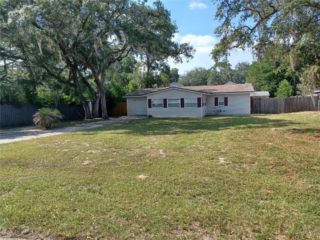 34477 Poinsettia Pl., Dade City, FL 33523