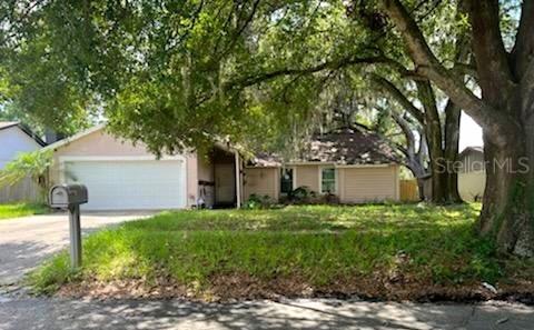 1504 Creekbend Dr., Brandon, FL 33510