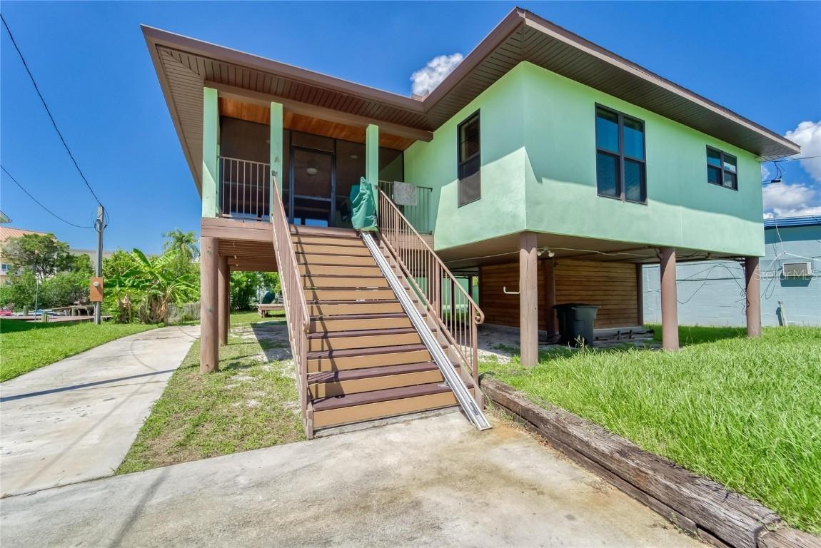 9118 Brunswick Ln., Tampa, FL 33615