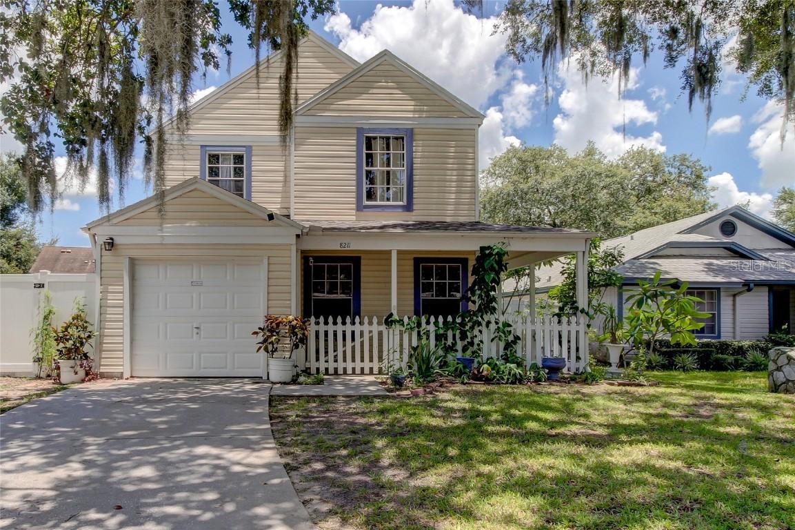 8211 Volusia Pl., Temple Terrace, FL 33637