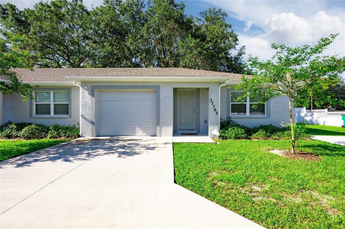 37762 Kelly B Ct., Zephyrhills, FL 33542