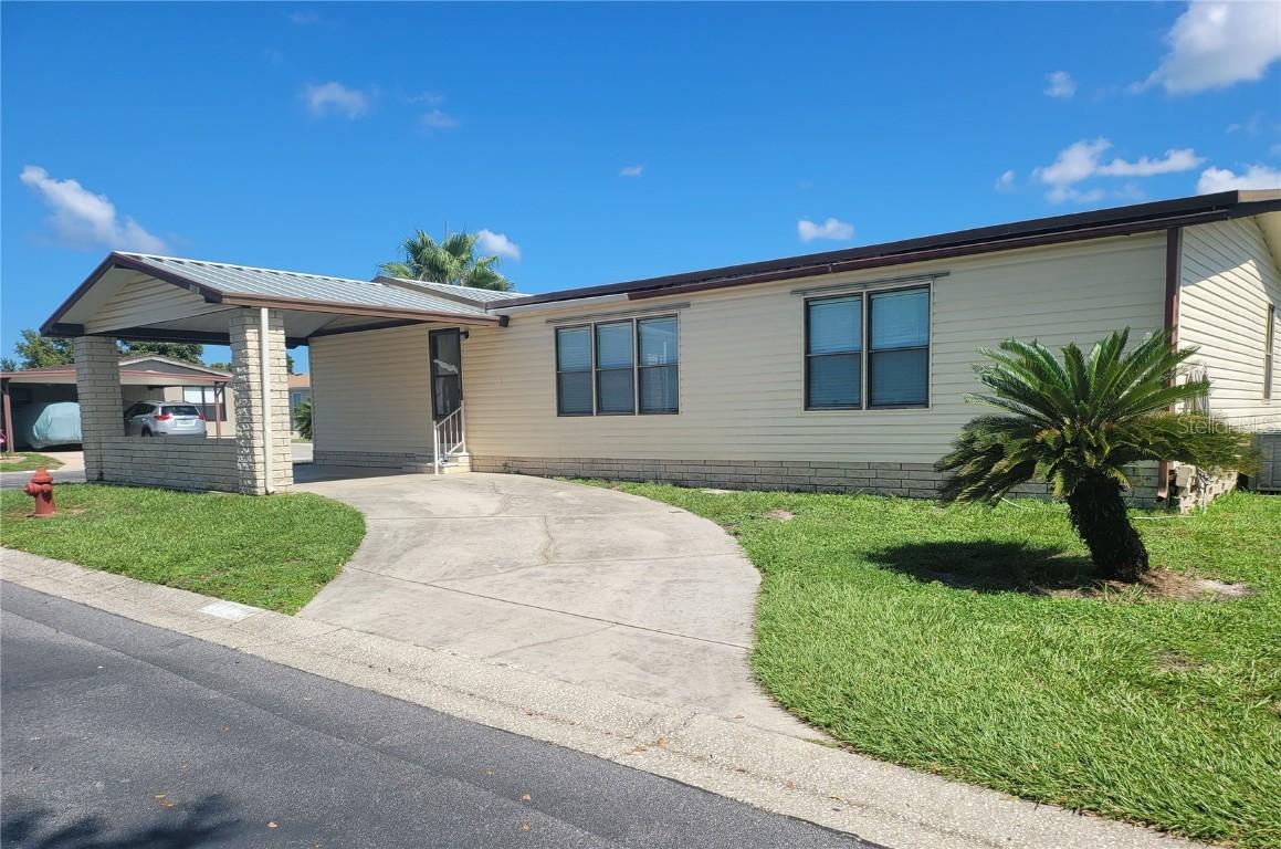3023 Piney Bark Dr., Zephyrhills, FL 33543