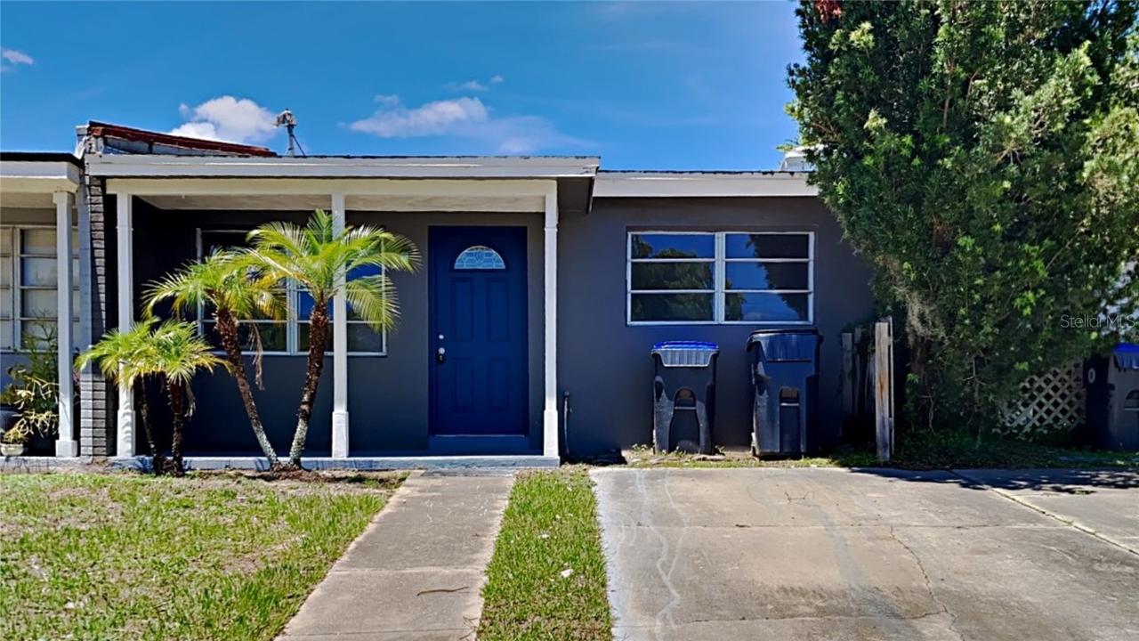 240 W Towne Pl., Titusville, FL 32796