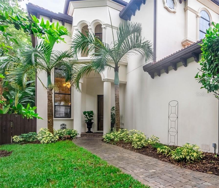 6021 S 2nd St., Tampa, FL 33611