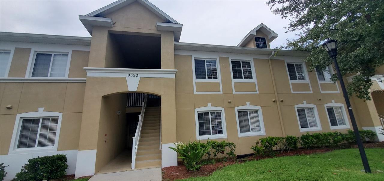 9523 Newdale Way #202, Riverview, FL 33578