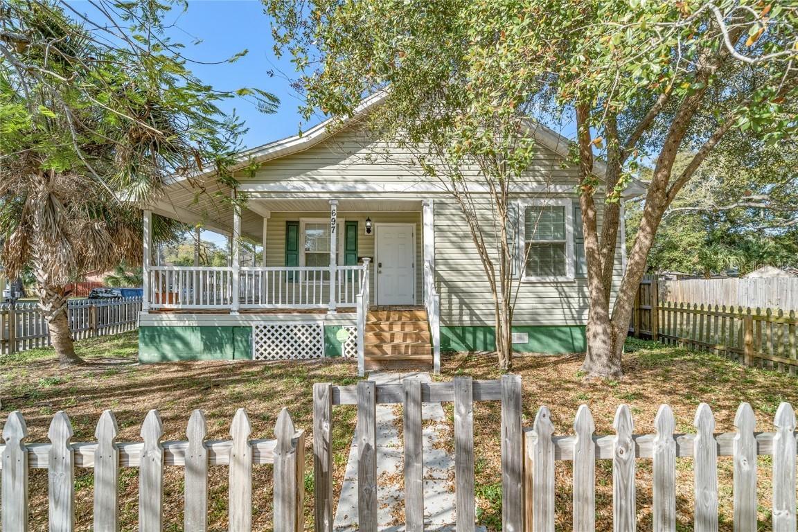 697 17th Ave., St Petersburg, FL 33701