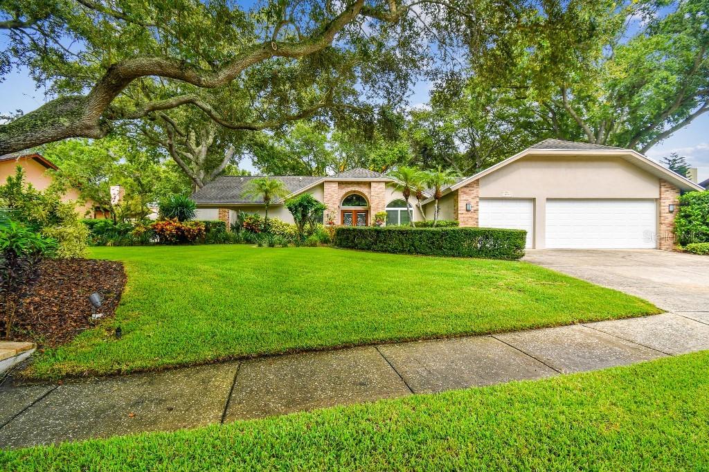 10285 Barry Dr., Largo, FL 33774
