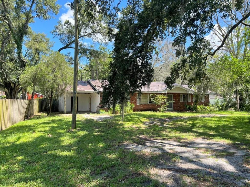 5402 Eureka Springs Rd., Tampa, FL 33610