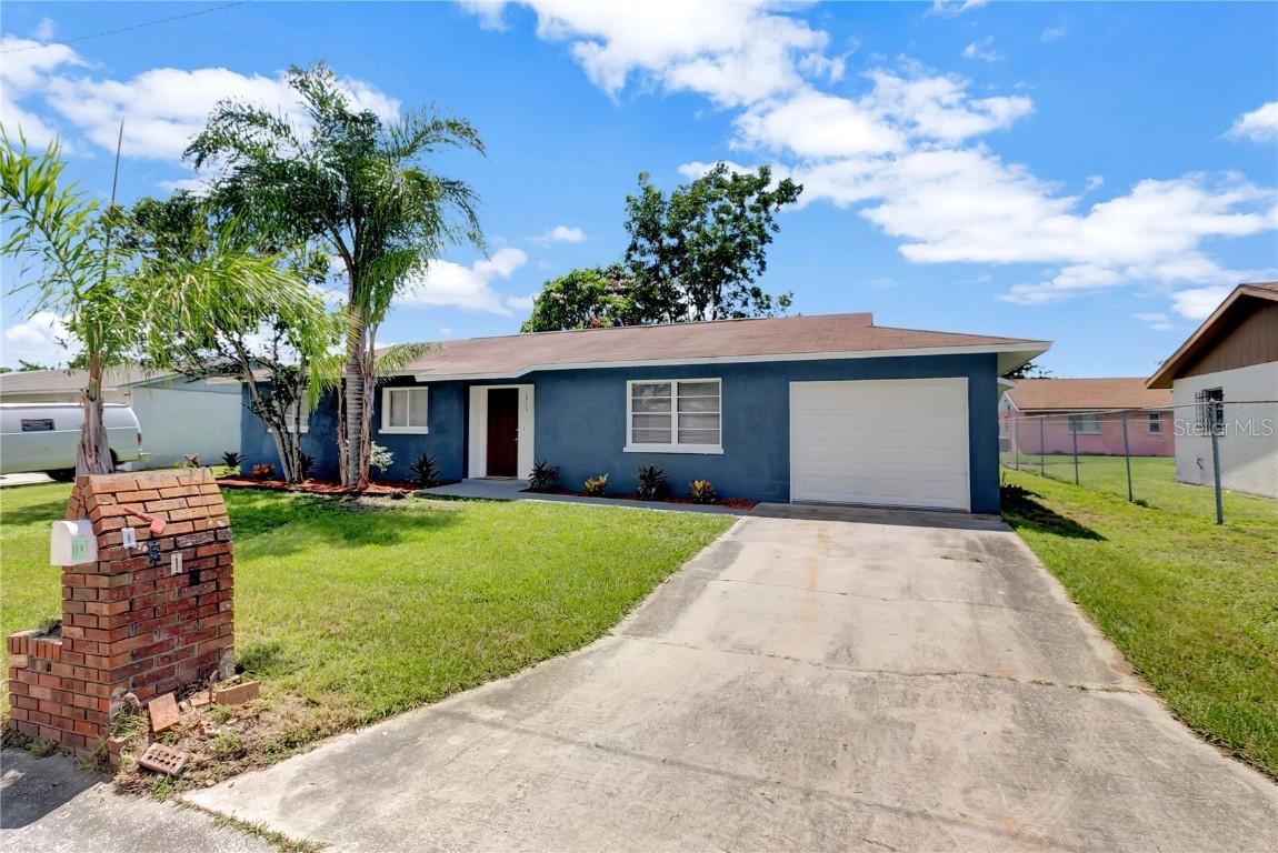 1515 9th Ave., Palmetto, FL 34221