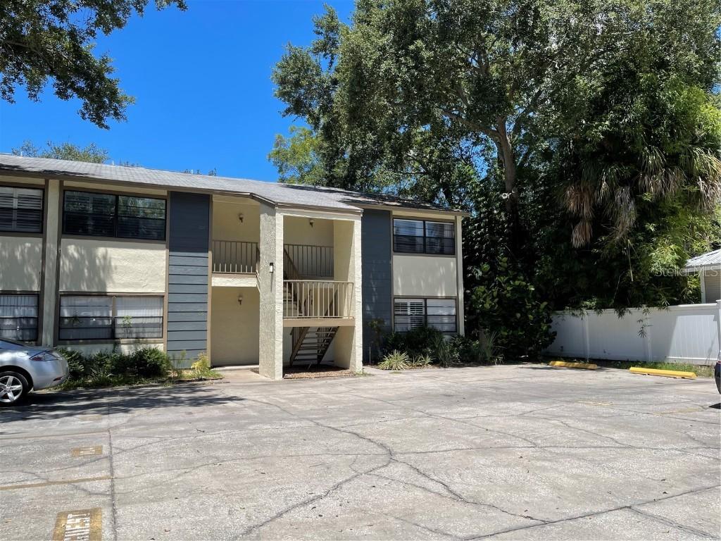 4809 S Mound Ave. #106, Tampa, FL 33611